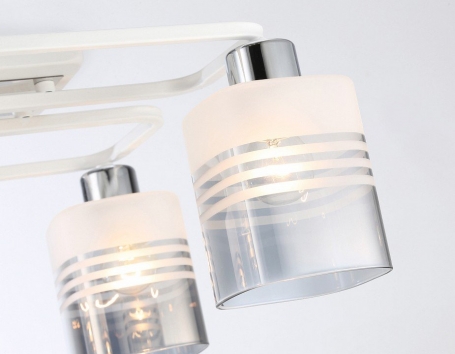 Потолочная люстра Ambrella light TRADITIONAL TR303205