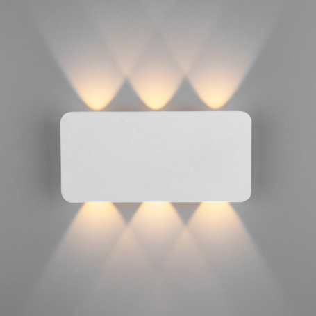 Настенный светильник Elektrostandard Angle 40138/1 LED белый