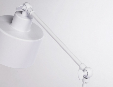 Интерьерная настольная лампа Ambrella light TRADITIONAL TR8152
